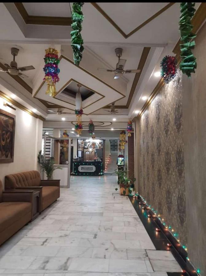 Hotel Raj Deluxe Haridwār Exterior foto